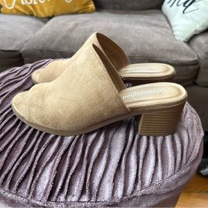 Lovely tan mules size 6.5